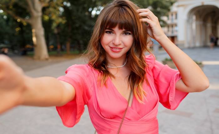 Trending Girl Selfie Pics You Need to See in 2025